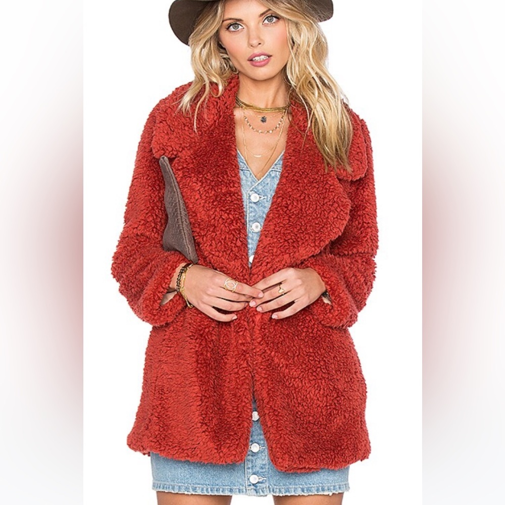 Violet Faux Fur Coat in Rust
Tularosa size Medium